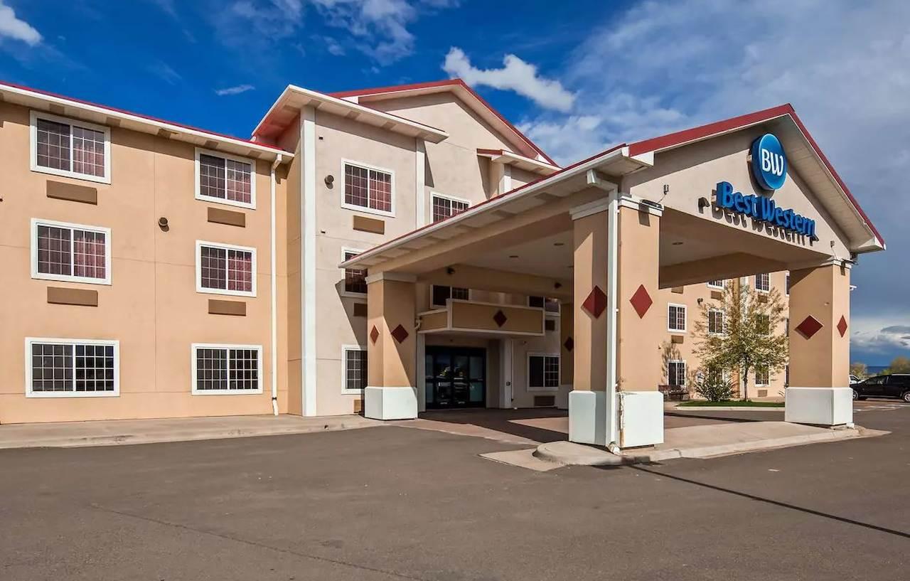 Best Western Laramie Inn & Suites Exterior photo