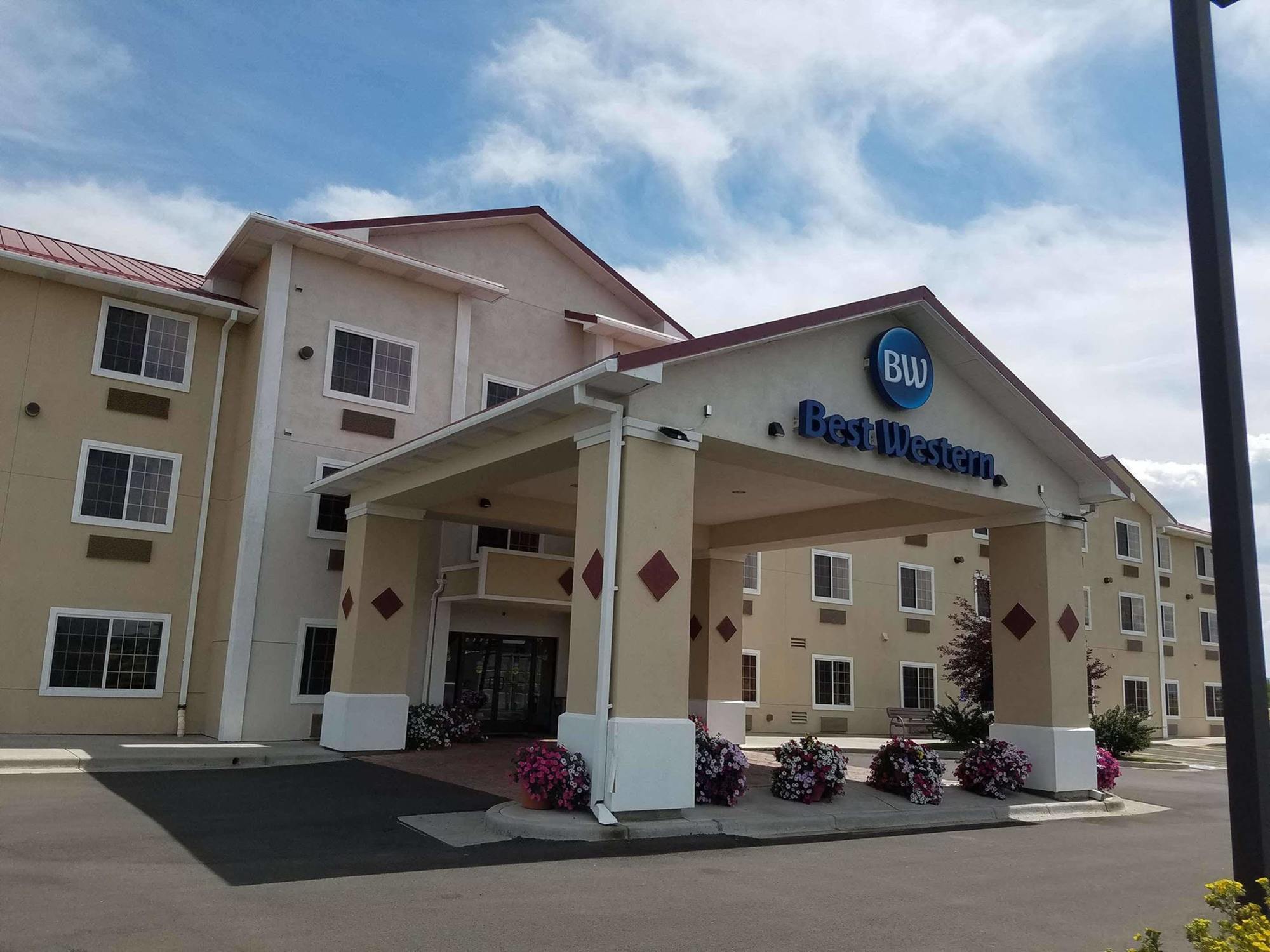 Best Western Laramie Inn & Suites Exterior photo