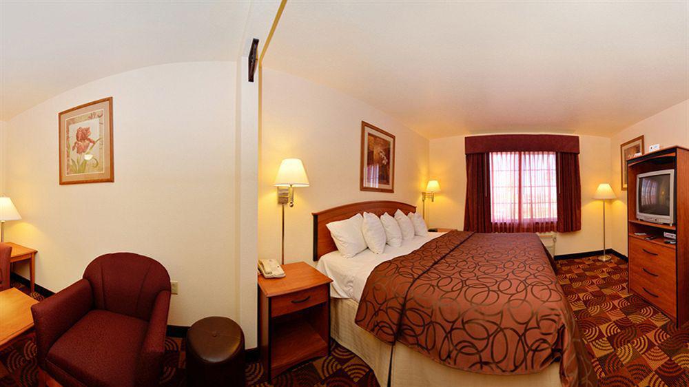 Best Western Laramie Inn & Suites Room photo